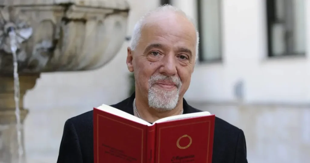 Foto do escritor Paulo Coelho